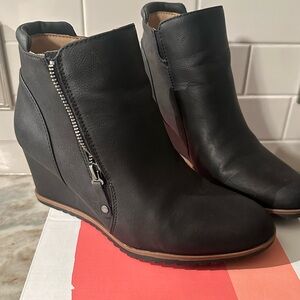 Soul by Naturalizer Black Wedge Ankle Boots